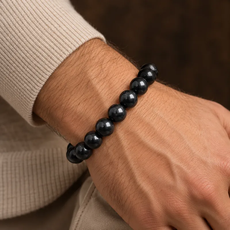 Bracciale Amazon 14 mm – 14 pezzi in shungite – indossato