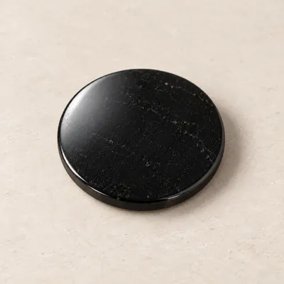 Disco circolare lucidato in shungite – foto principale, 20 mm